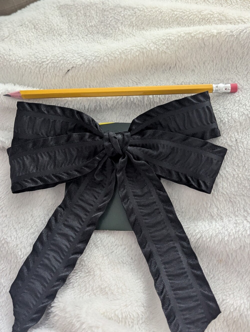 Wild Fable Hair Bow Clip Black Grosgrain Ribbon with Pleated Borders Size - Picture 5 of 5